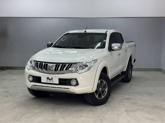 MITSUBISHI L200 TRITON 2.4 16V TURBO DIESEL SPORT HPE TOP CD 4P 4X4 AUTOMÁTICO